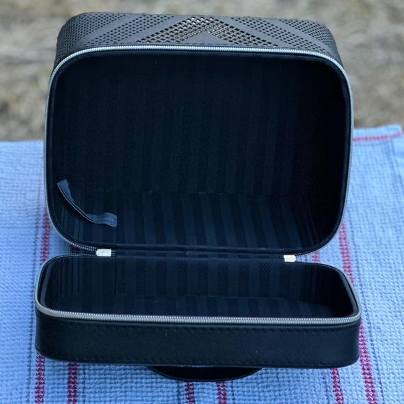 Makeup and Jewelry Organizer - Picture 16 of 16